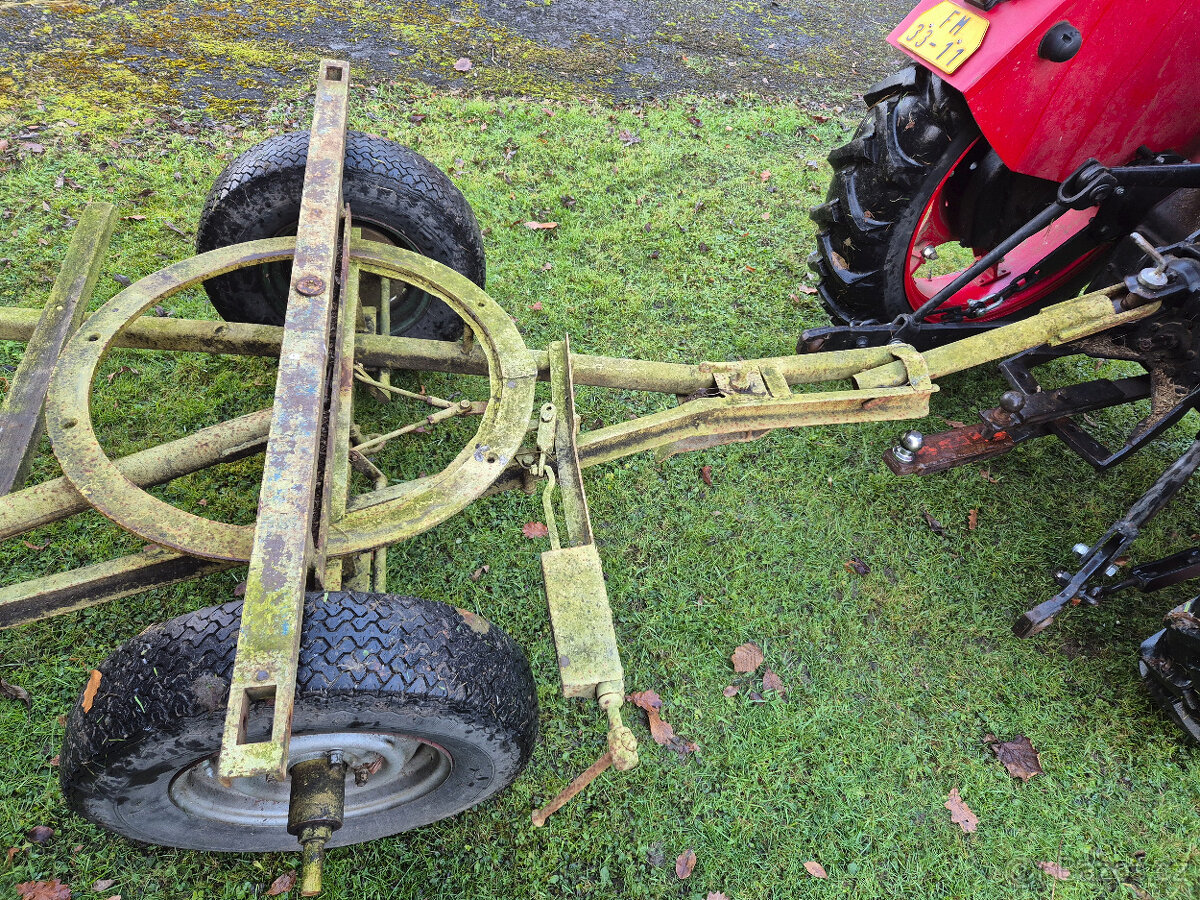 Přívěs za traktor, koně... - 2