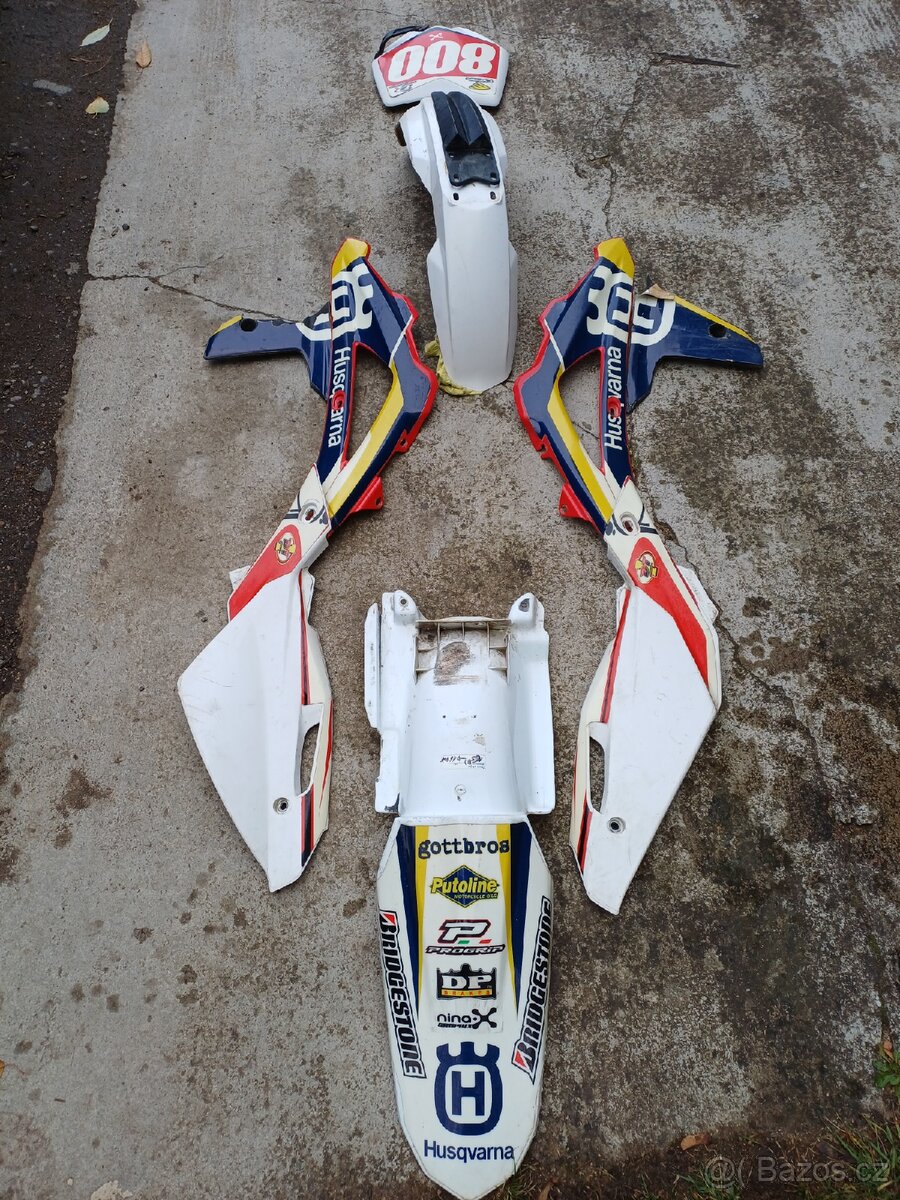 Plasty Husqvarna - 2