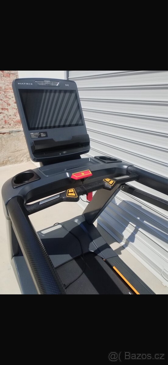 Profesionální běžecký pás Matrix Performance , Endurance - 2