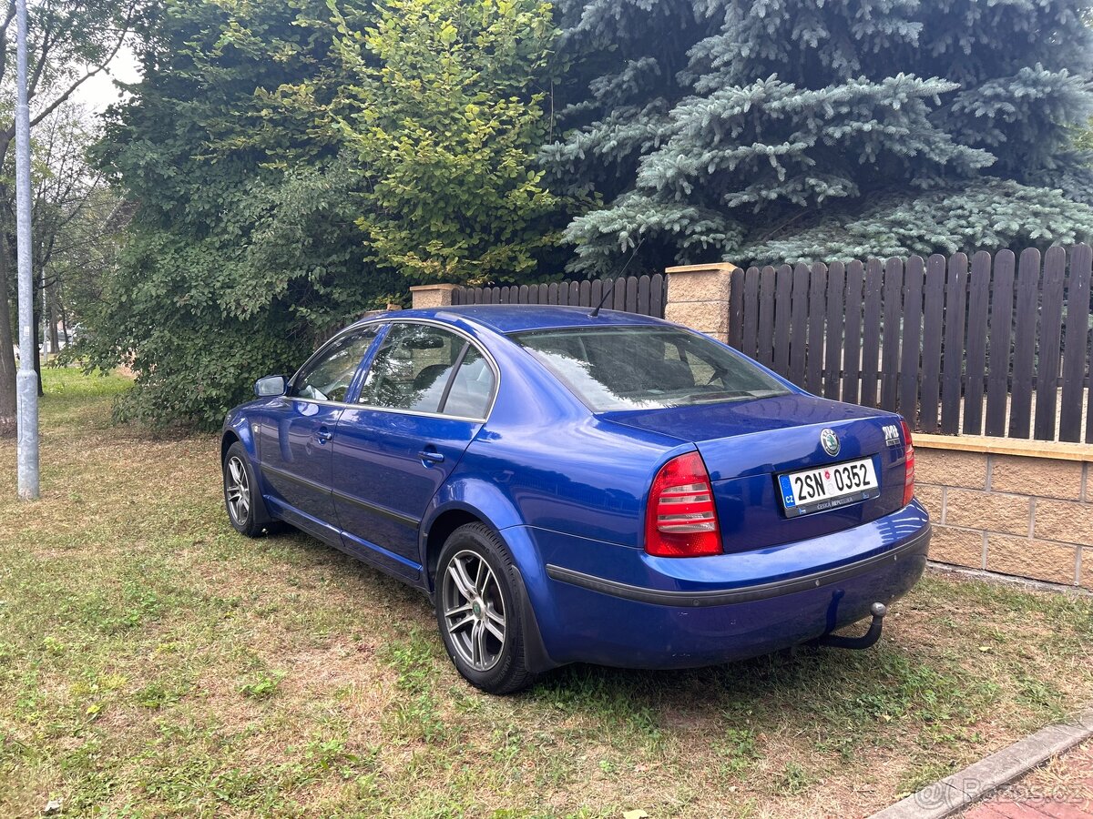Skoda Superb 1 - 2