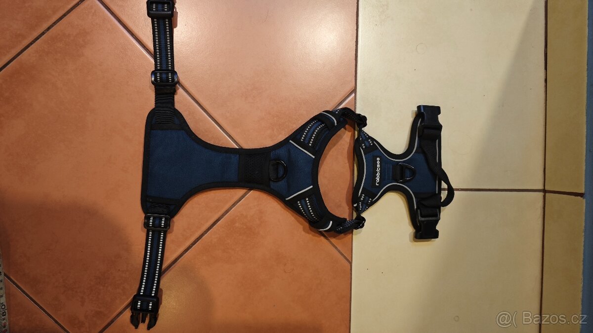 Prodám oblečky pro psa + postroj - 2