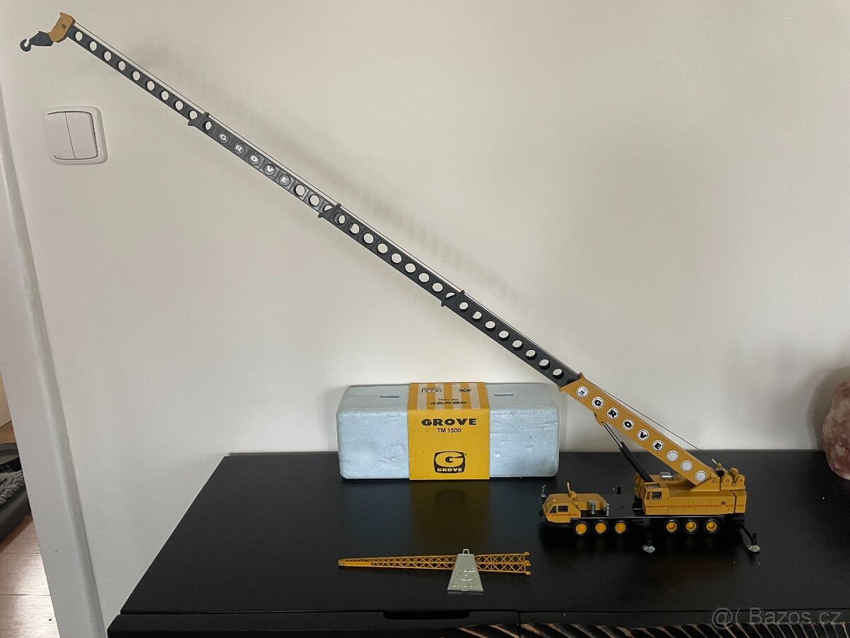 Model GROVE TM 1500 - 2
