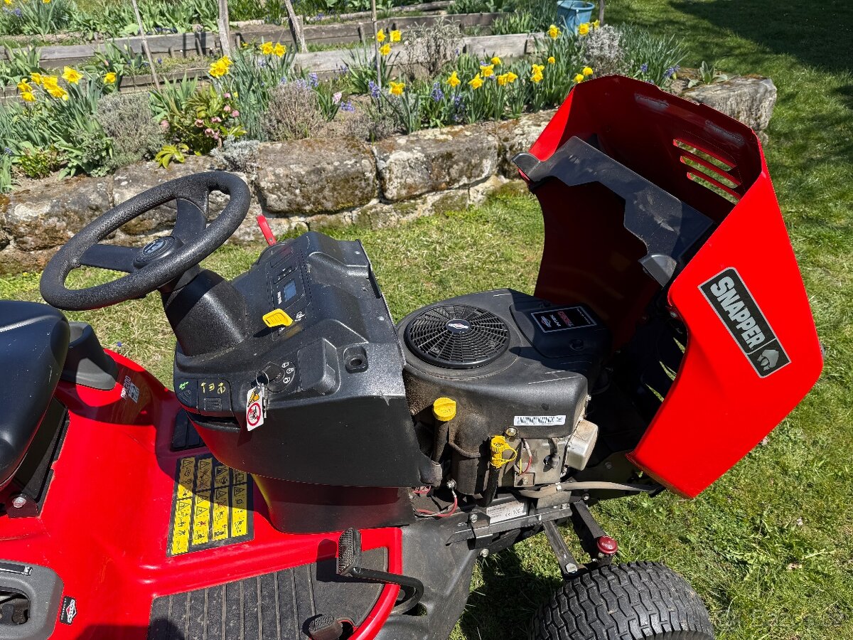 Zahradní traktor SNAPPER RPX 200 - 2
