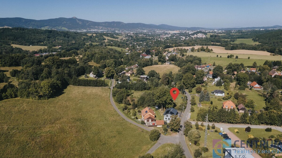 Prodej pozemku 1040 m2 - 2