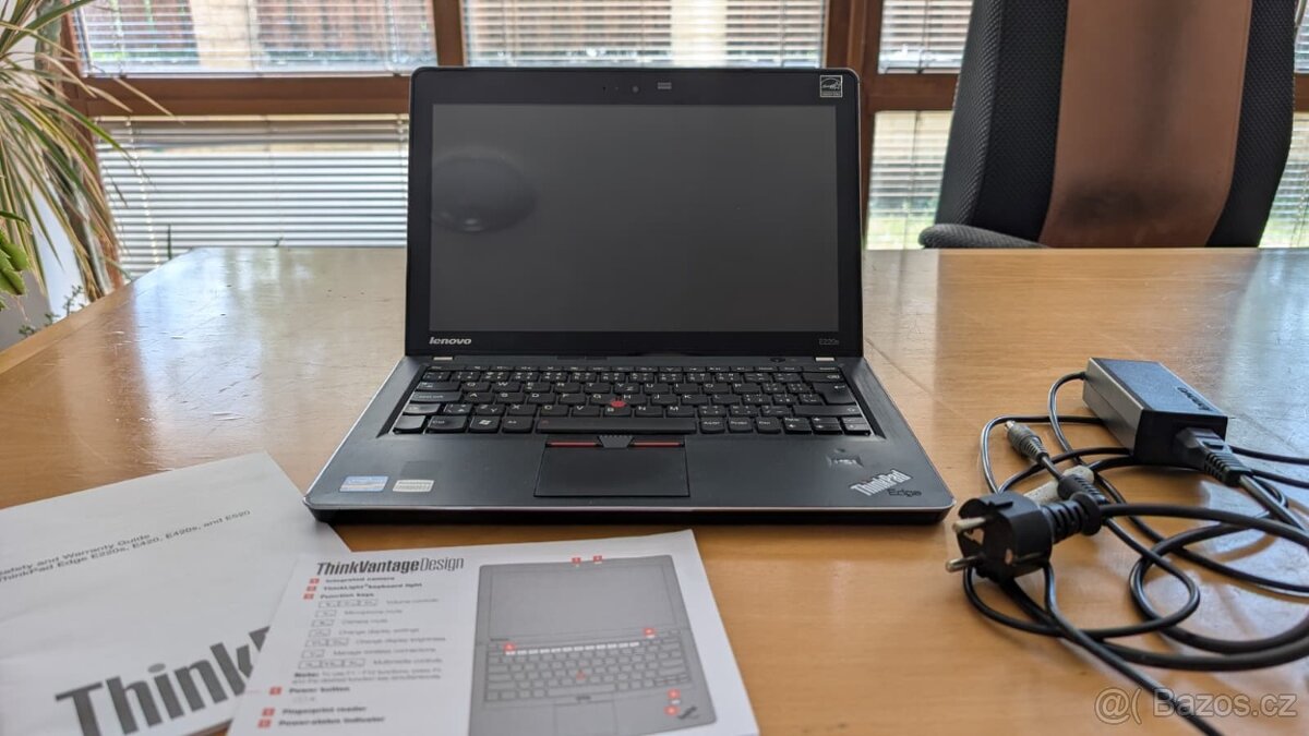 Lenovo ThinkPad Edge E220s 5038-2NG - 2