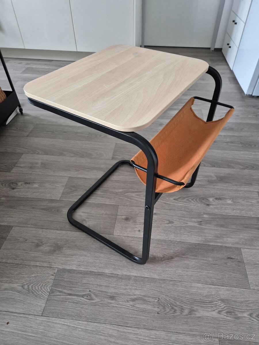 Odkládací stolek z Ikea - 2