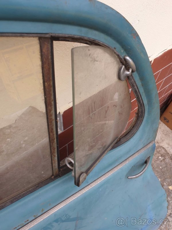 Renault 4CV ,R8 - 2