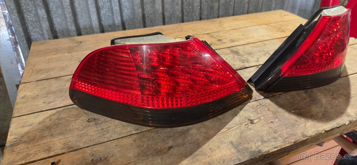 BMW 7 e65 zadní světla, tmavý blinkr - 2