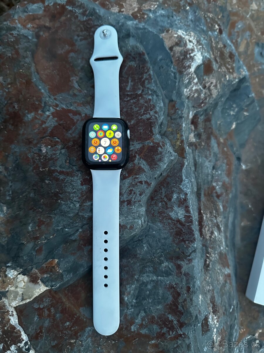 Apple Watch SE 40mm, GPS - 2