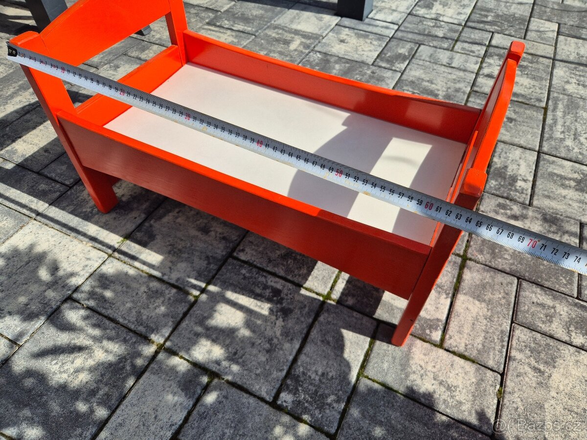 Postýlka pro panenku - 2