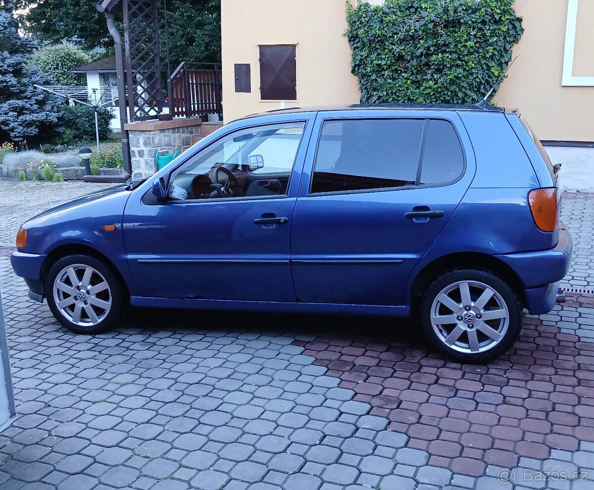 VW POLO - 2