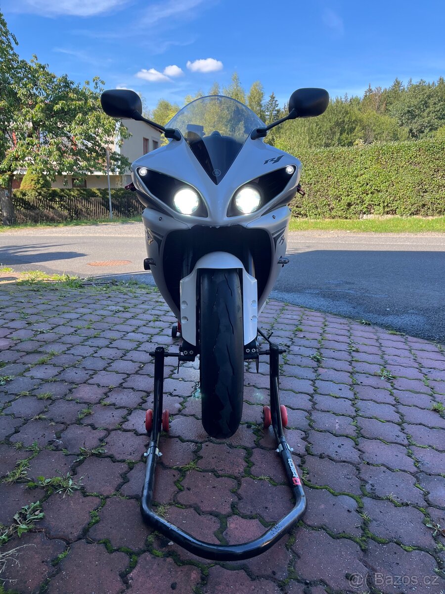 Yamaha YFF - R1 - 2