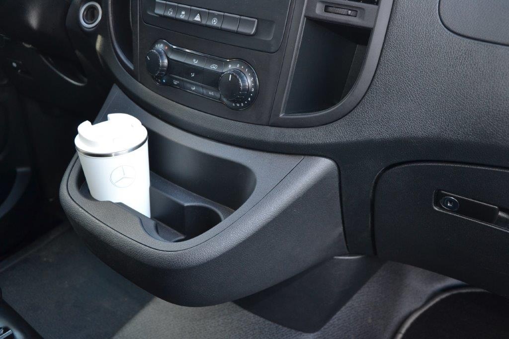 Držák nápojů na středovém panelu pro Mercedes-Benz Vito - 2