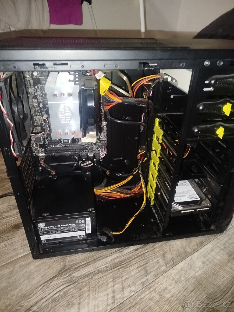 PC bez grafické karty - 2