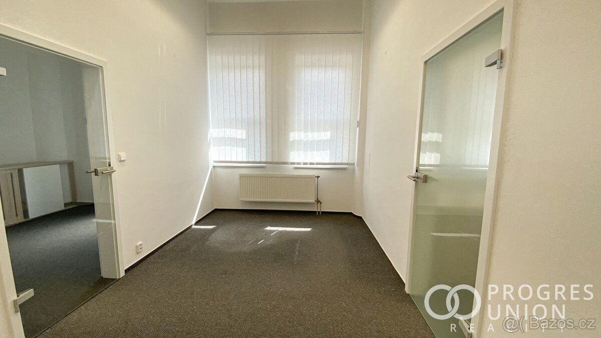 Pronájem přízemních kancelářských prostor v centru města - 2