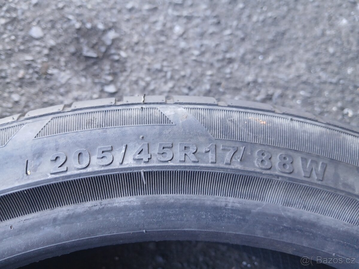 Sada pneu 205/45R17 letní - 2