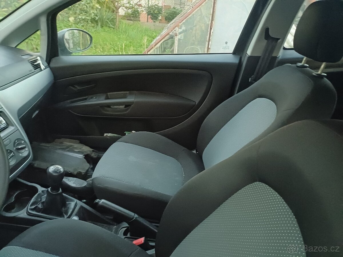 Prodám FIAT Punto Grande - 2