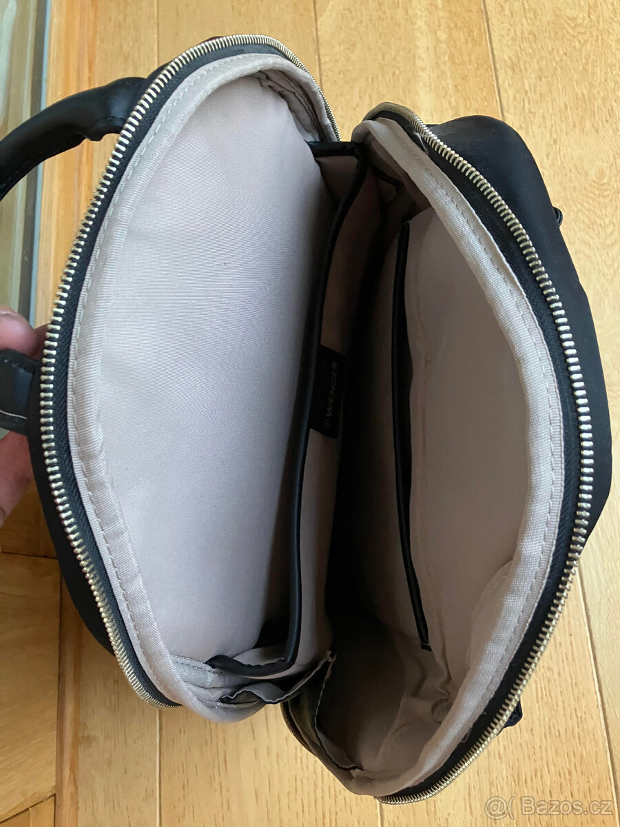 Wenger dámský batoh Alexa 16"/41cm Black - 2