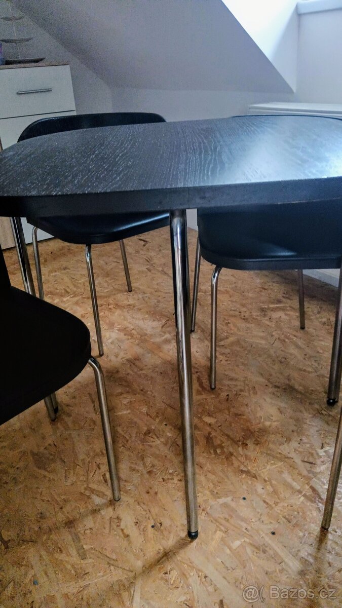 Prodám jídelní stůl a židle - 2