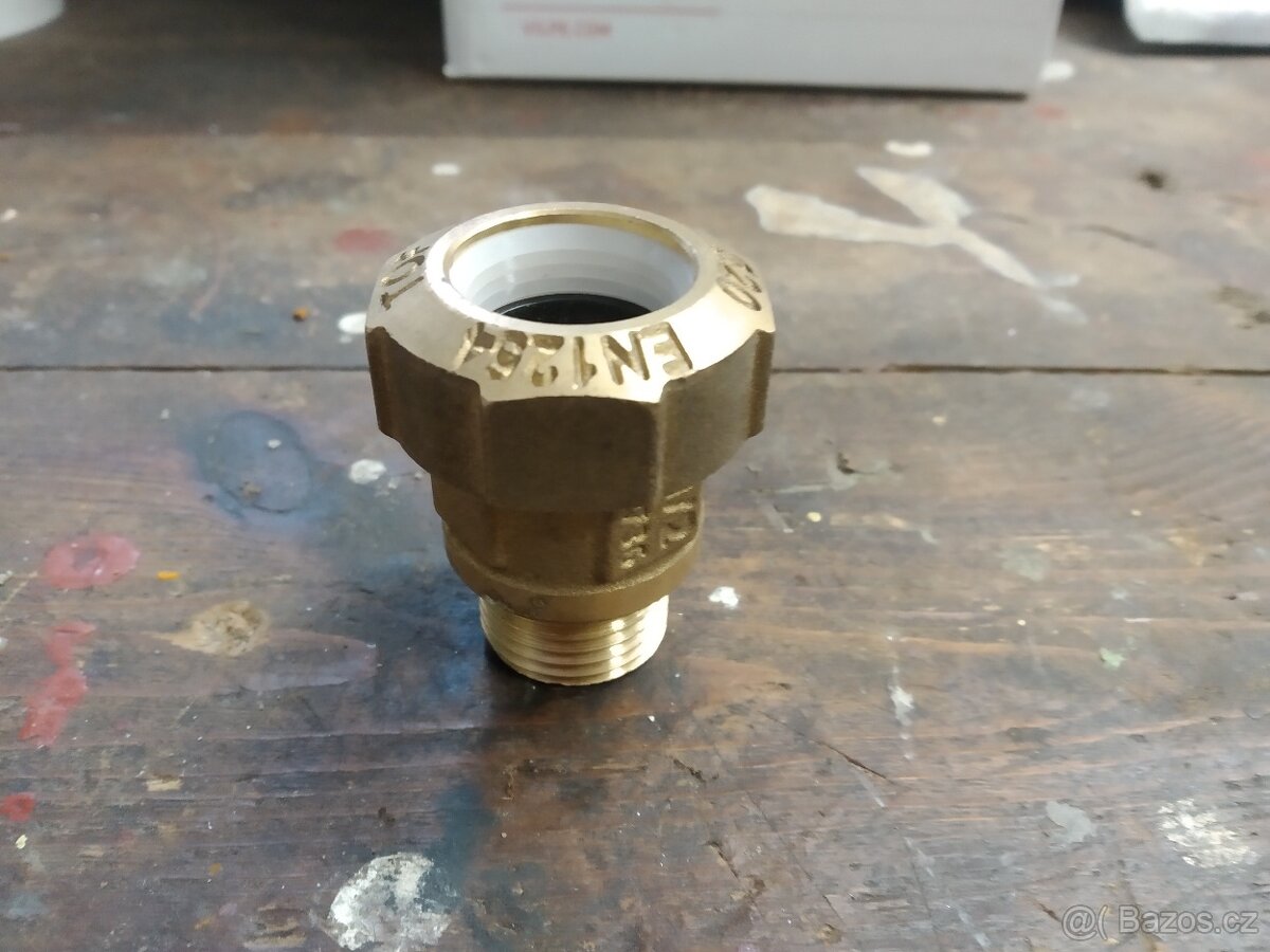 mosazné spojky a kulové ventily - 2