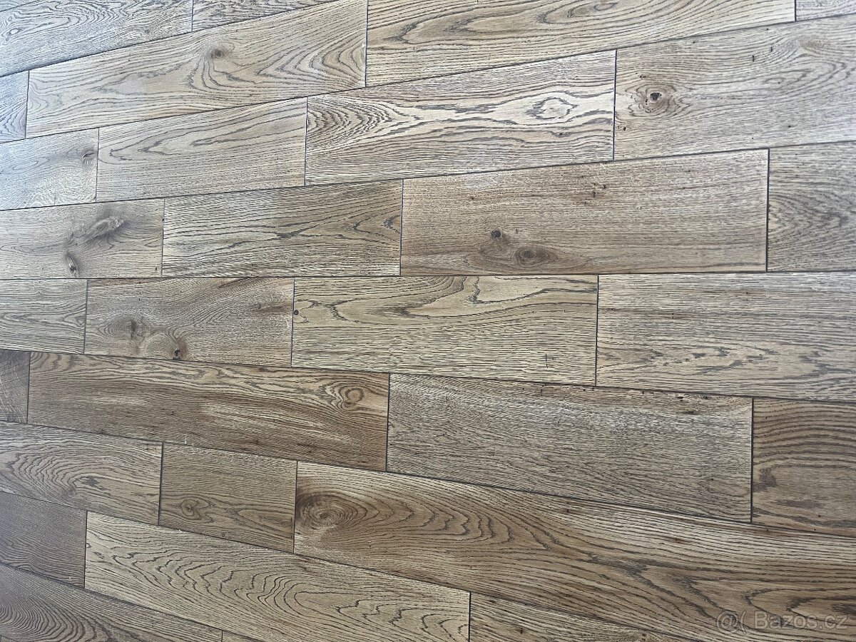 Dubová podlaha Starý dub rustik + stopy po broukovy - 2