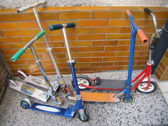 Prodám DĚTSKOU KOLOBĚŽKU - 2