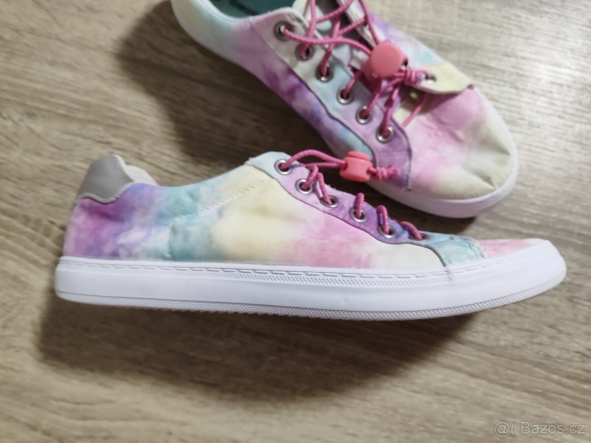 Moc pěkné tenisky GRACELNAD vel. 38 - 39 - 2