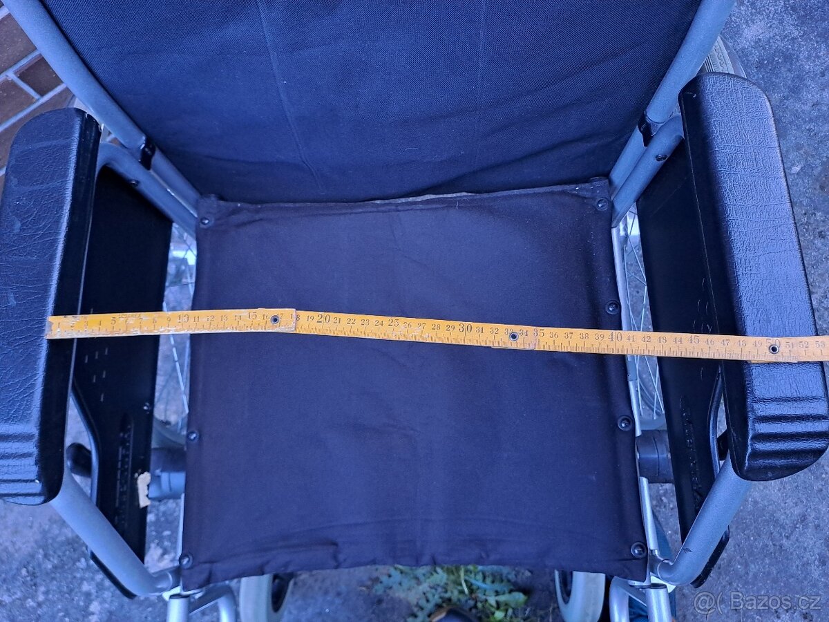 Invalidní vozík. - 2