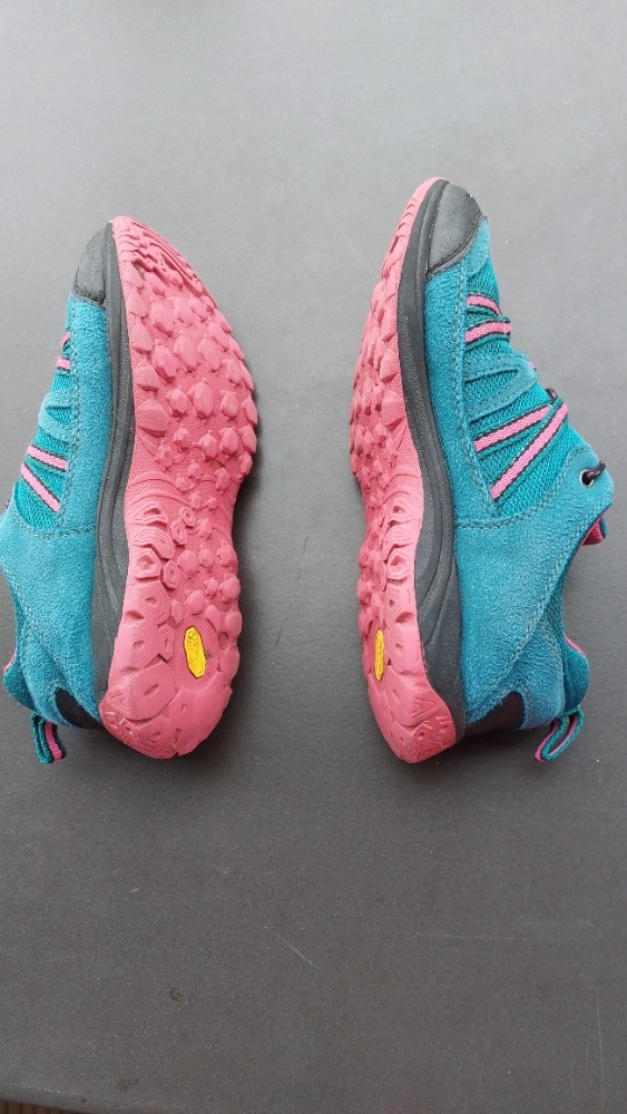 Outdooor obuv v. 37 sleva - 2