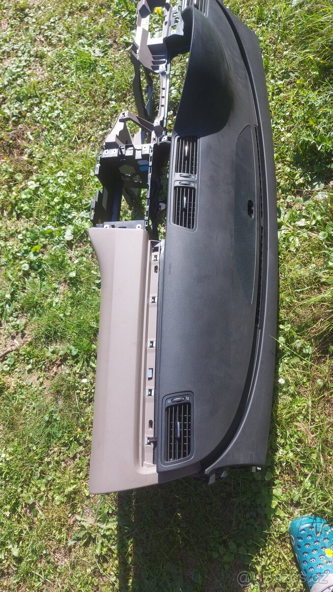 Palubni deska + airbag passat b6 - 2