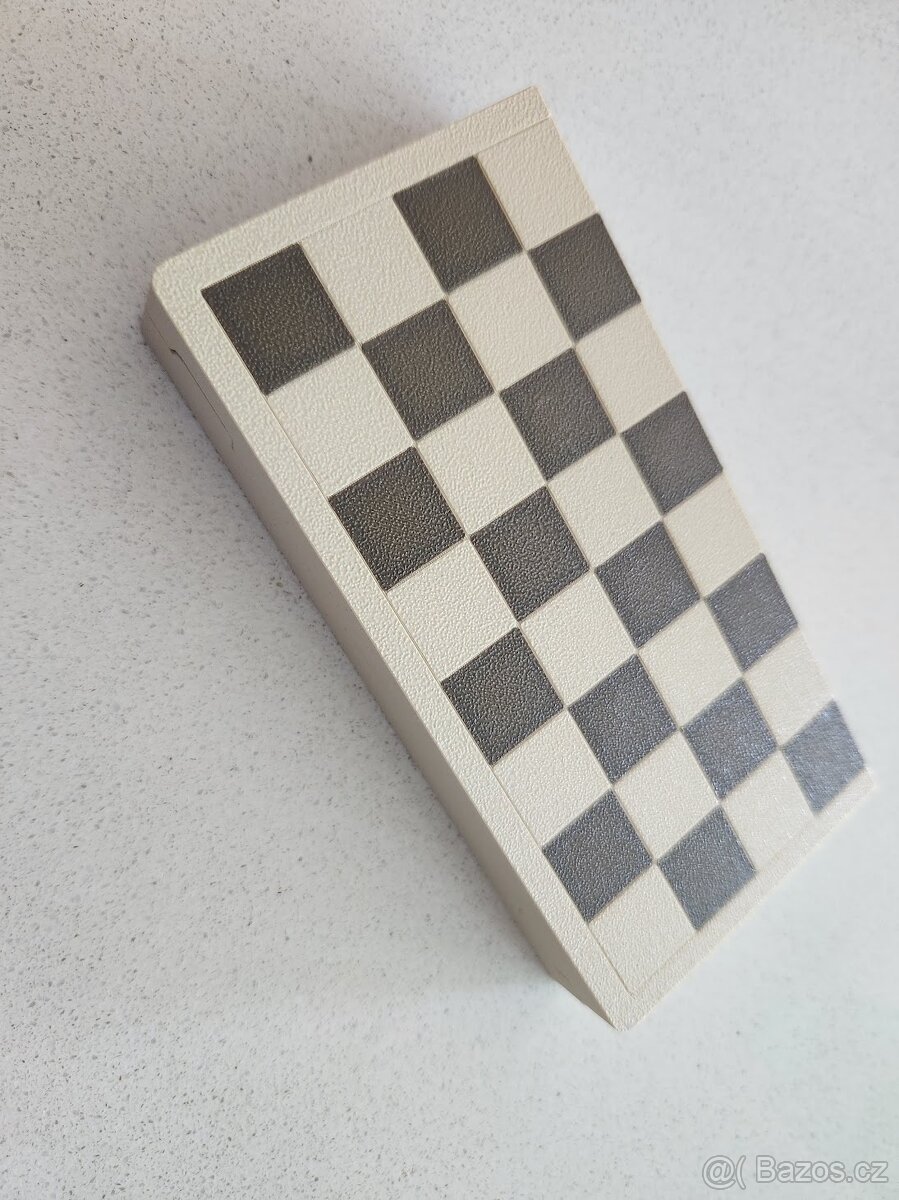 Magnetické cestovní mini šachy - 2