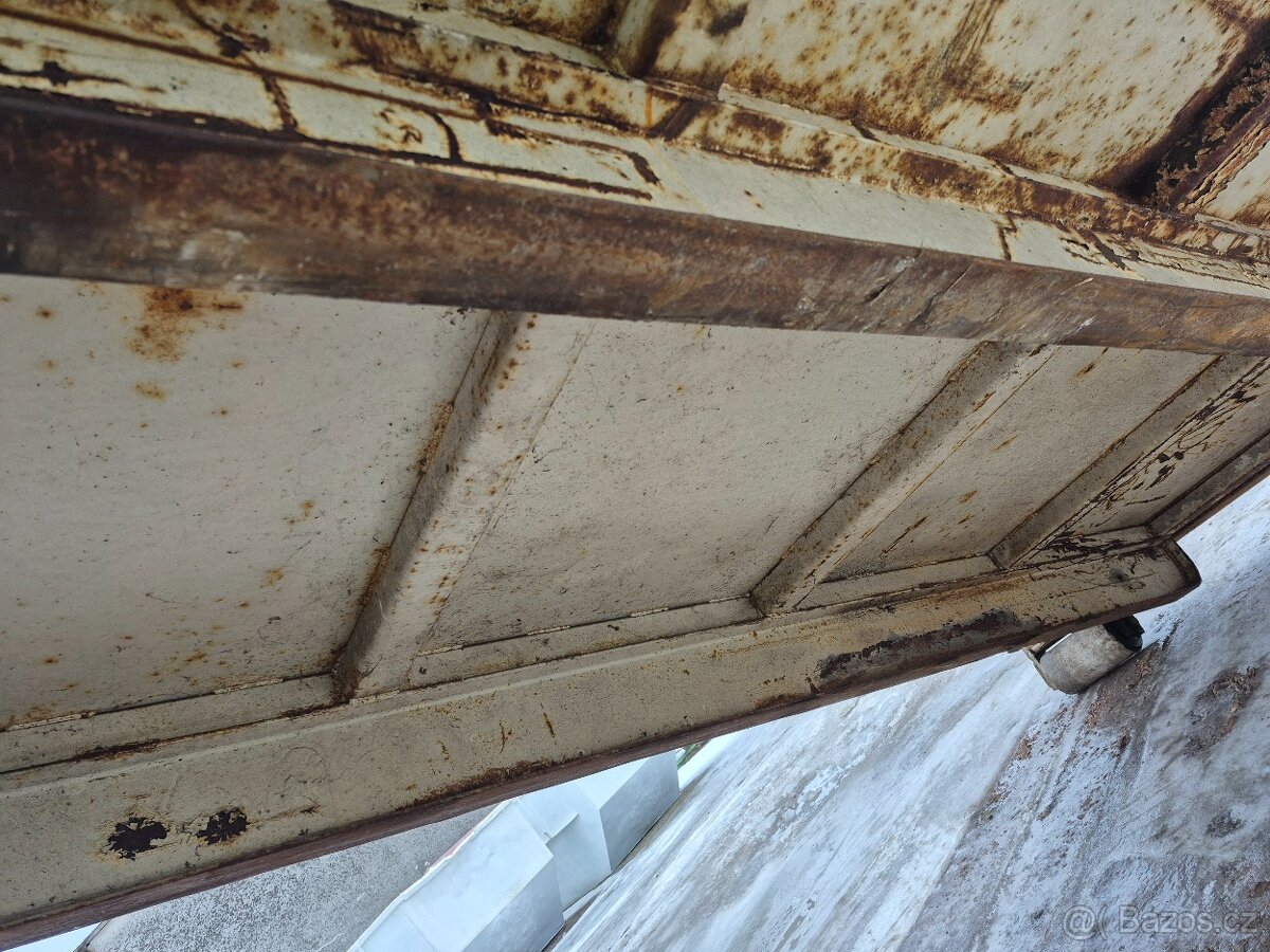 Hákový lisovací kontejner - 2