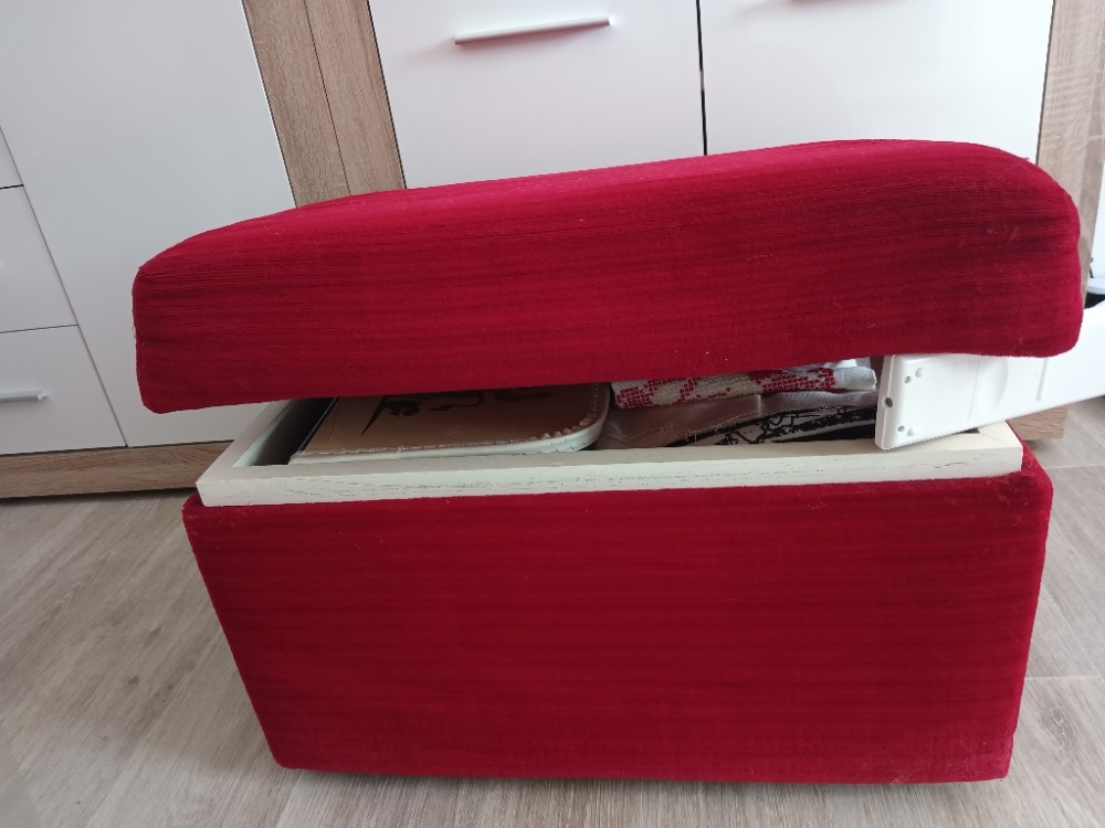 Taburet s úložným prostorem - 2