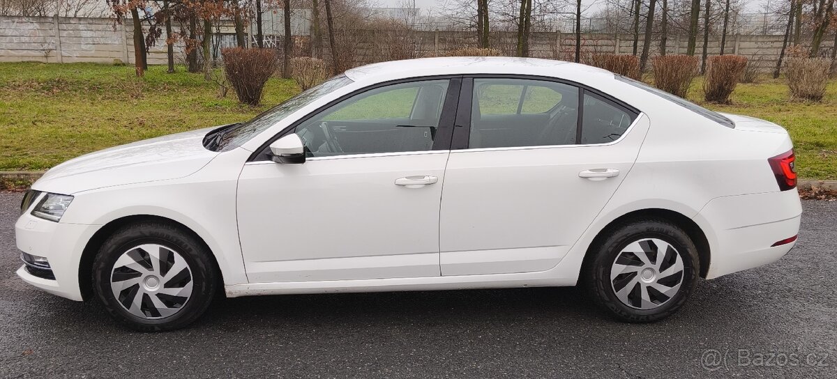 🚗 Škoda Octavia 1.6 TDI 2019, Full LED, Keyless - 2