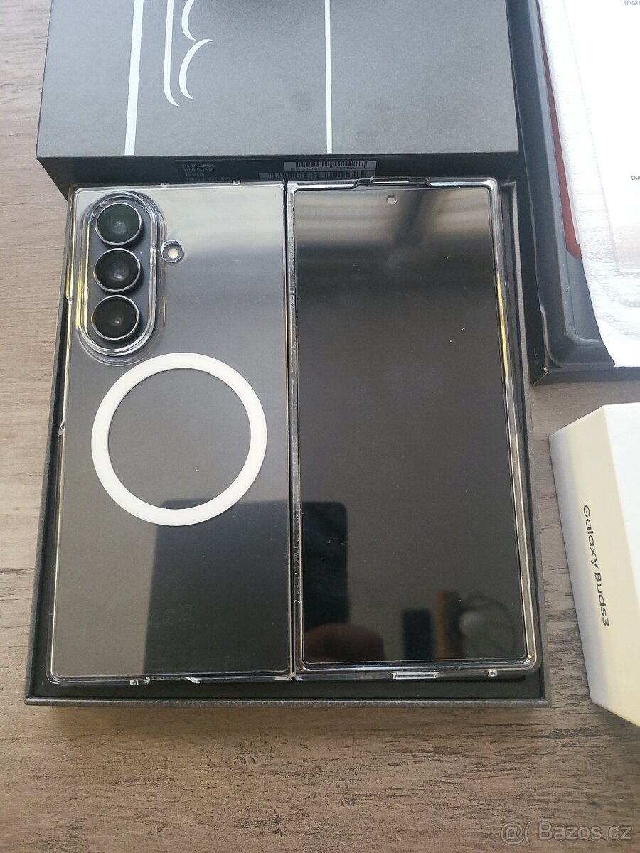 Lampička-hodiny- bezdratova nabíječka. - 2