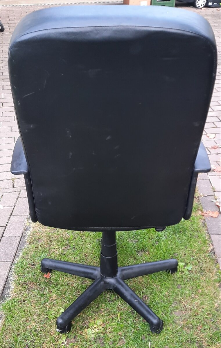 Kancelářské křeslo - 2
