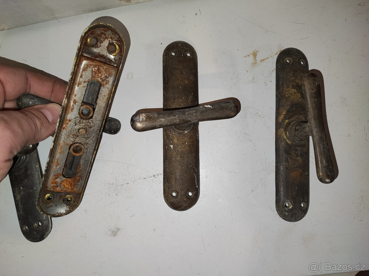 >> retro historické kličky - oliva, půloliva - 2