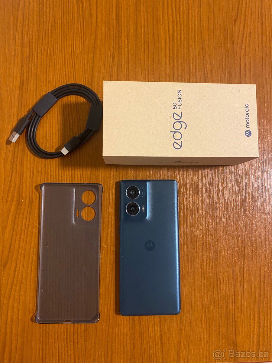 Prodám telefon Motorola - 2