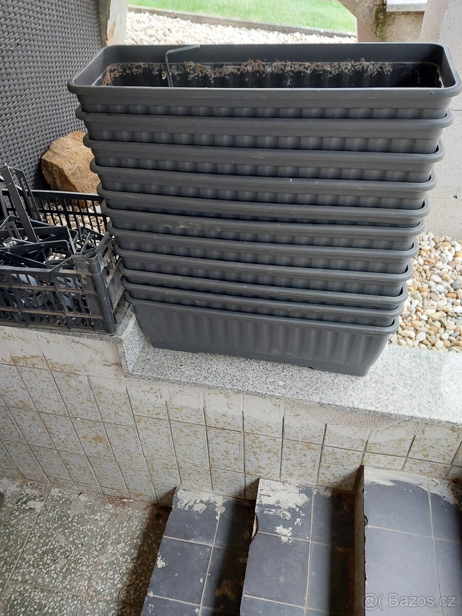 Plastové truhlíky - 2