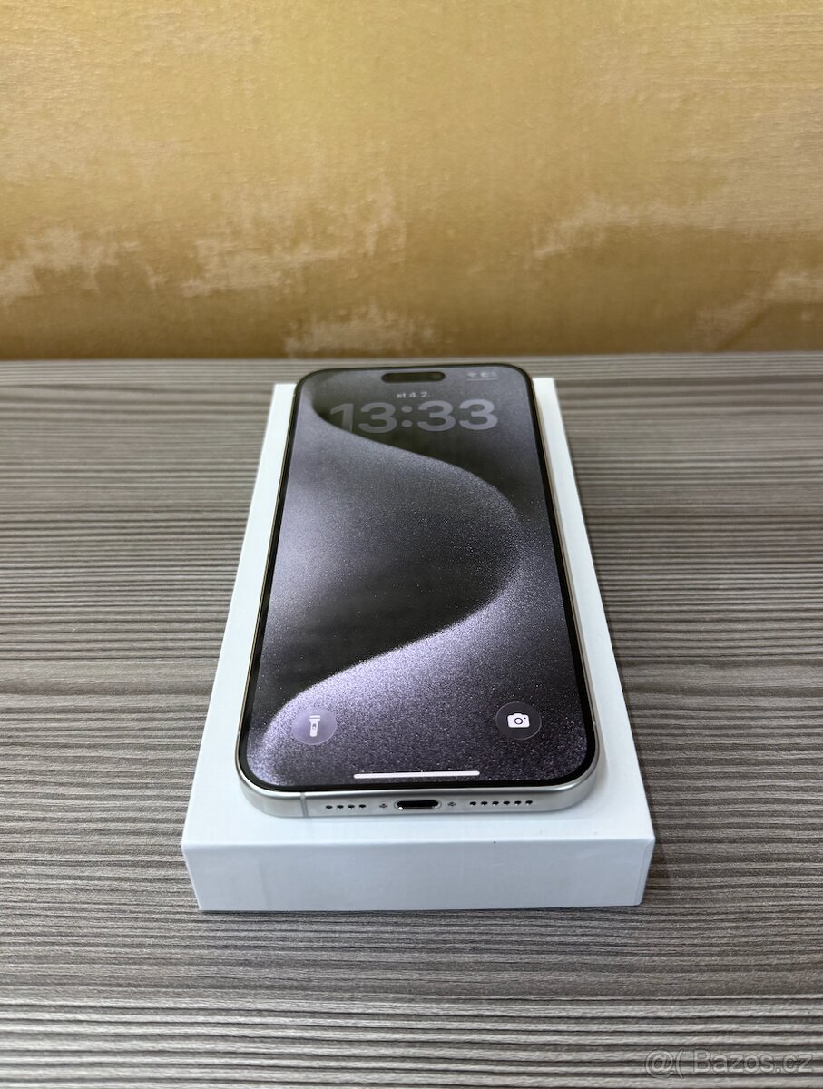 Apple iPhone 15 Pro Max 256GB bílá, 100% baterie - 2