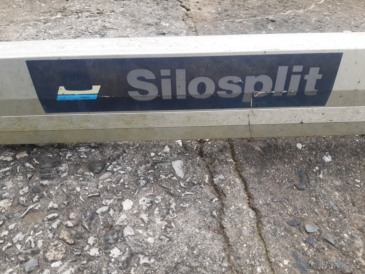 Půlič balíků na čelní nakladač Silosplit - 2
