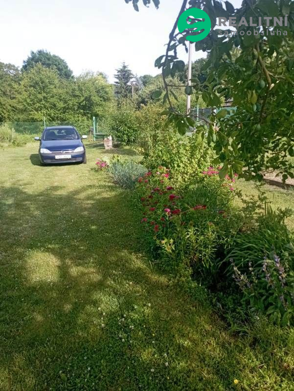 Pozemek - Libčice nad Vltavou - Hašlerova ulice – pohled 2
