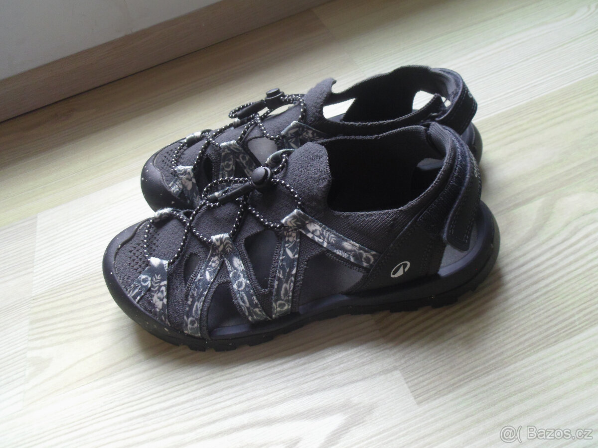 Sandály Decathlon vel. 39 - 2