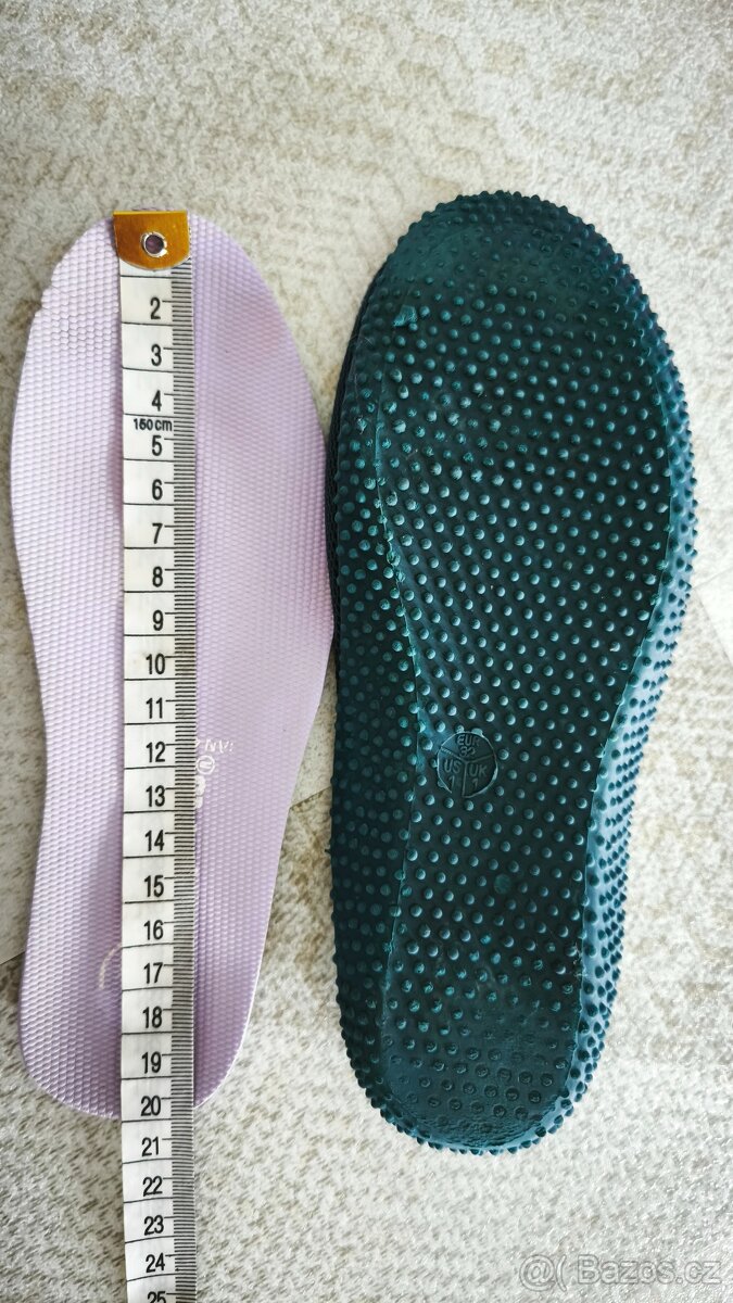 Dívčí boty do vody a tričko, vel. 134/140 - 2