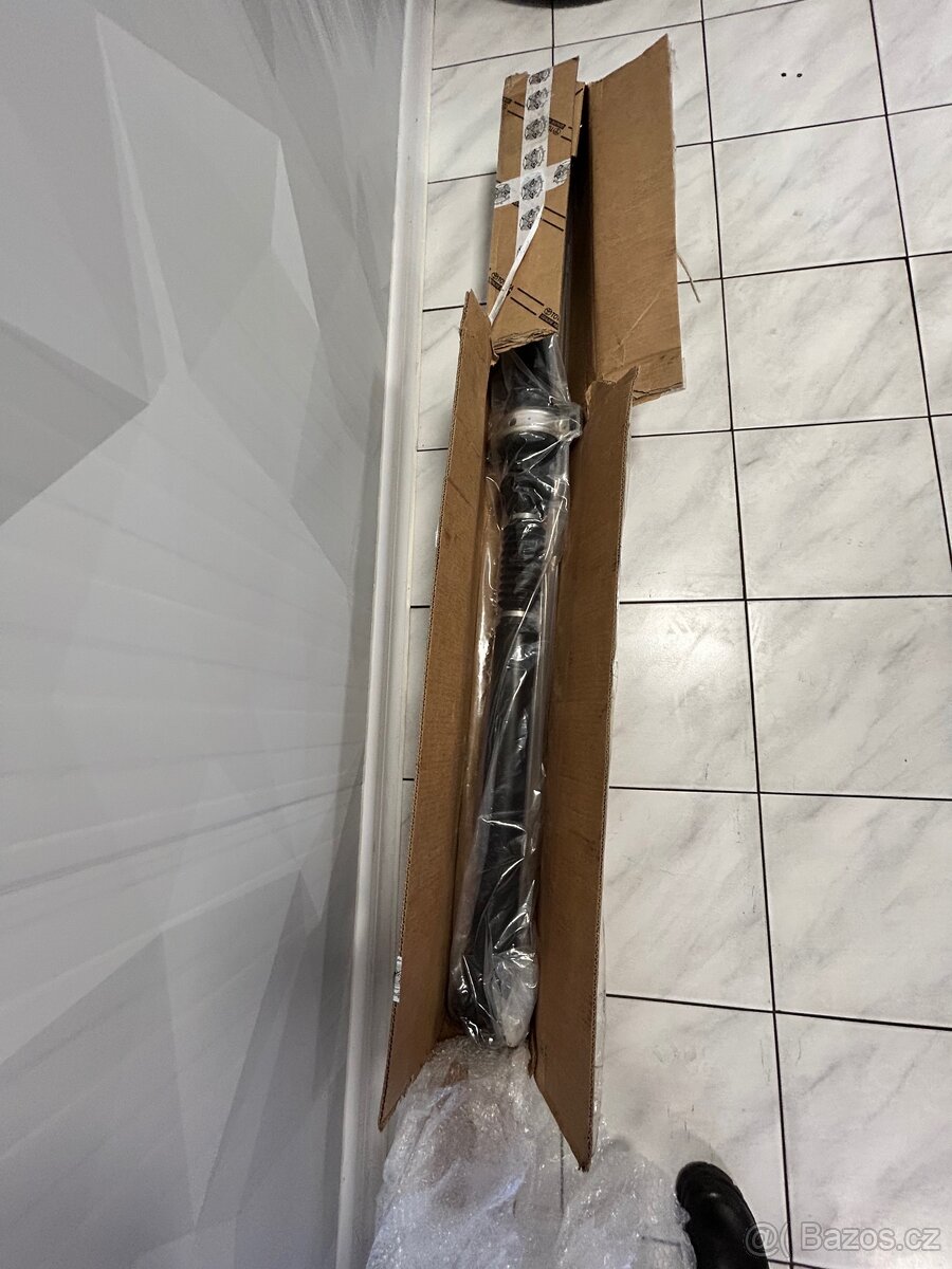 Zadní kardan Toyota Hilux - 2