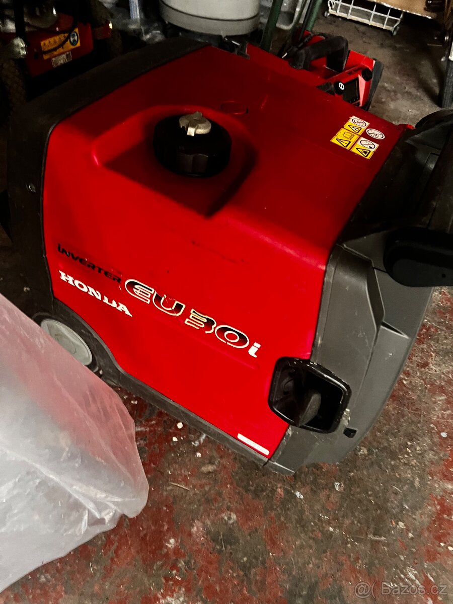 Honda EU 30i elektrocentrála invertor - 2