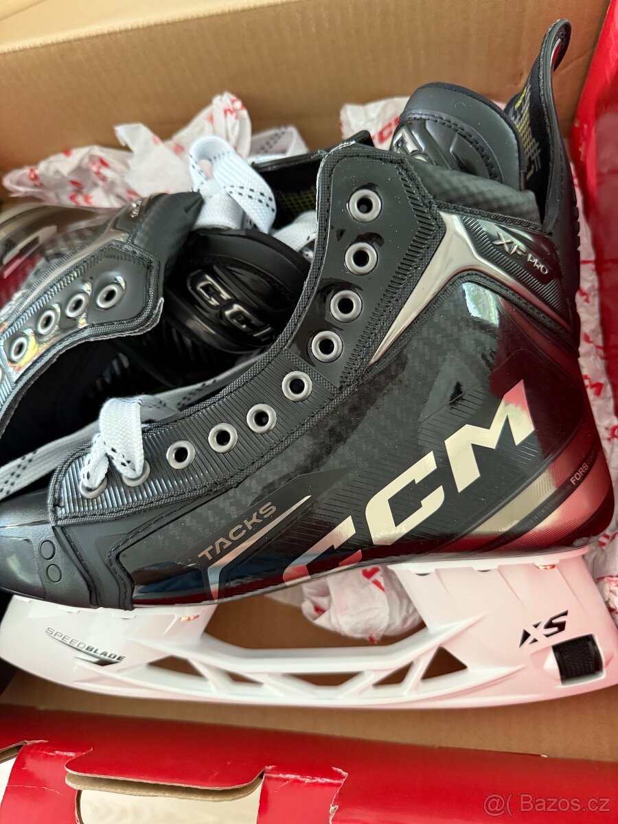 Hokejové brusle CCM Tacks XF PRO Senior, vel. 8 - 2