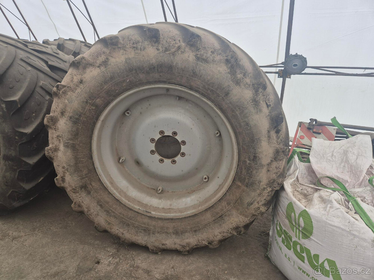 Dvojmontáže 620/70 R42 a kola 650/65 R42 - 2