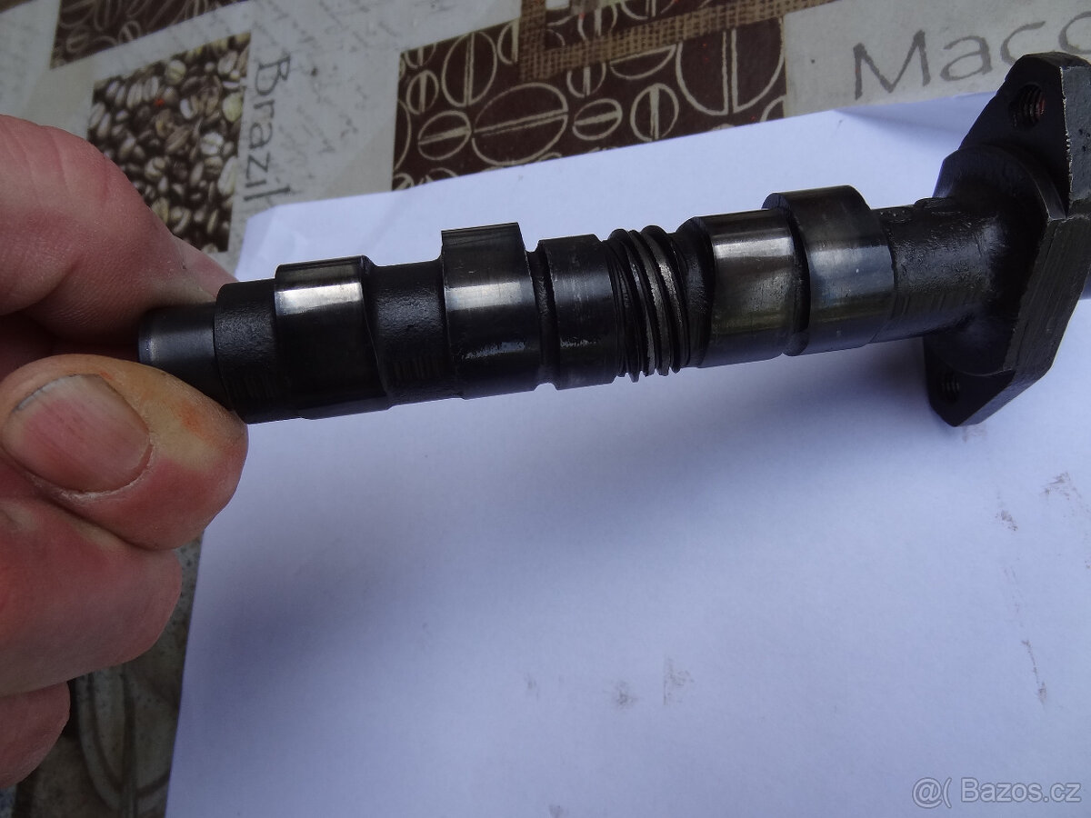 Honda XL250 MD11 vačková hřídel - 2