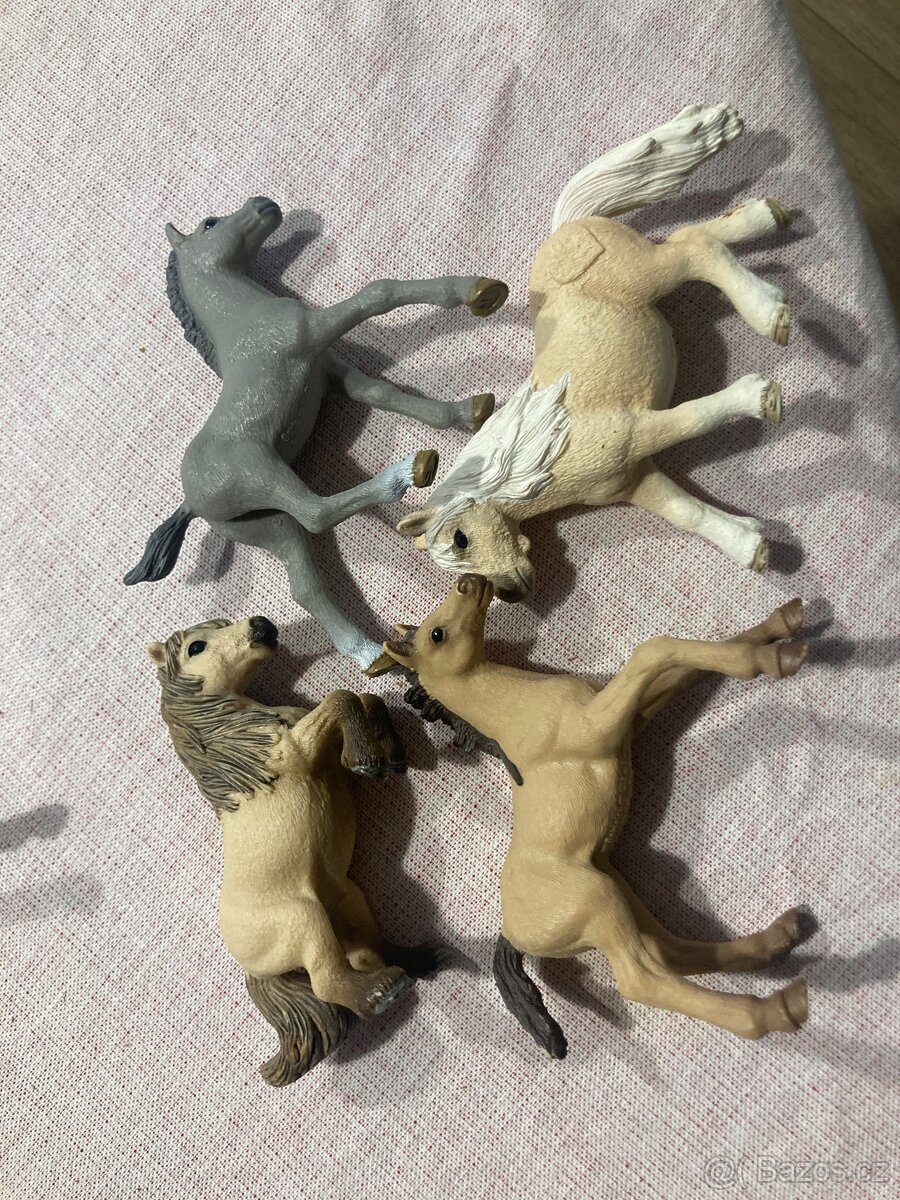 Schleich koně,vyber ze 160 koni - 2